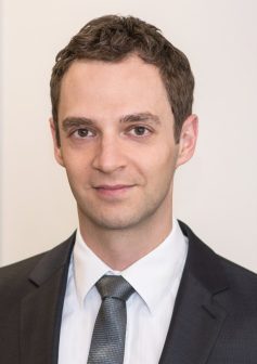 Dr. Tobias Stögbauer